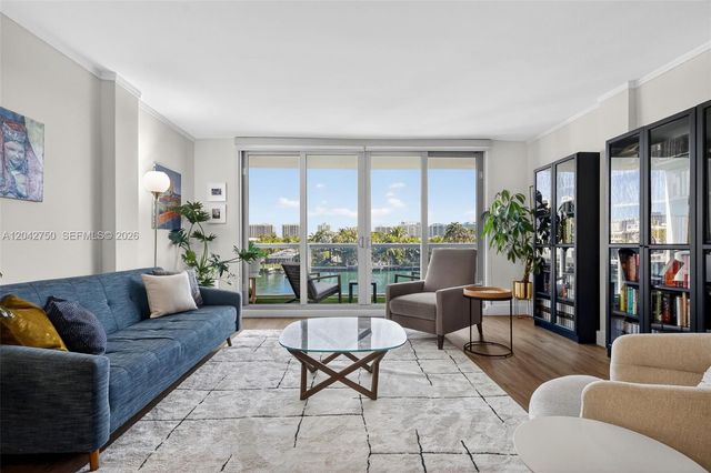 9381 E Bay Harbor Dr 303N, Bay Harbor Islands, FL 33154