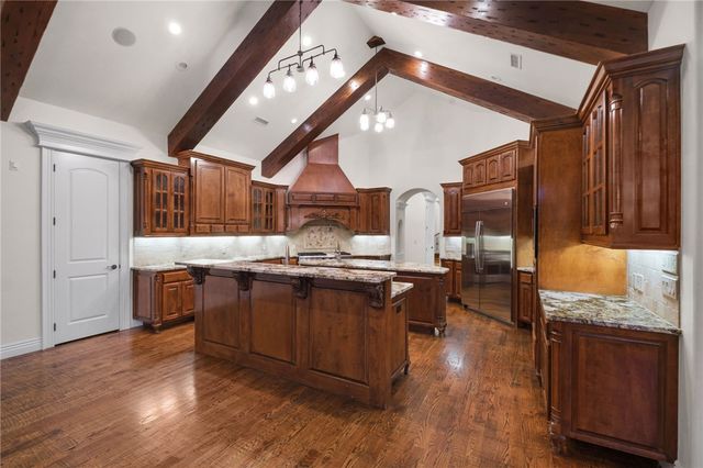 11 Oxford Drive, Rogers, AR 72758