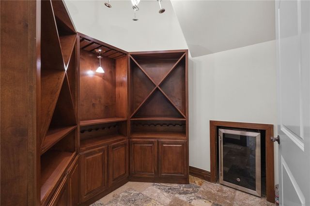 11 Oxford Drive, Rogers, AR 72758