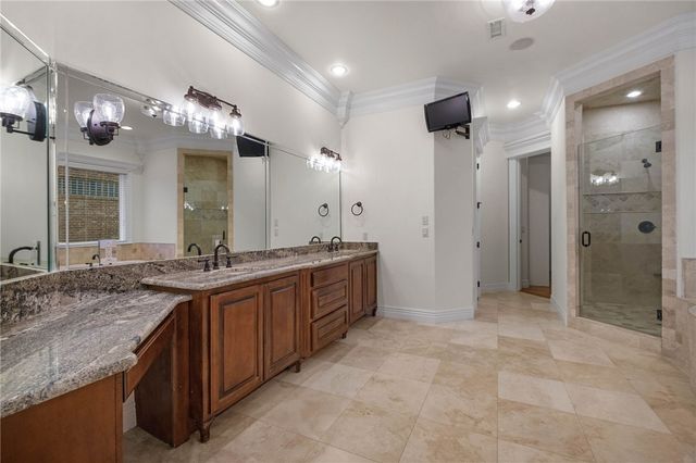 11 Oxford Drive, Rogers, AR 72758