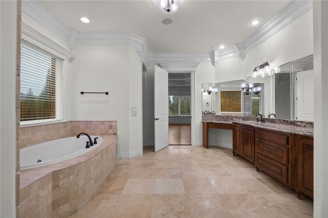 11 Oxford Drive, Rogers, AR 72758