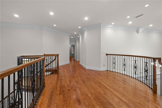 11 Oxford Drive, Rogers, AR 72758