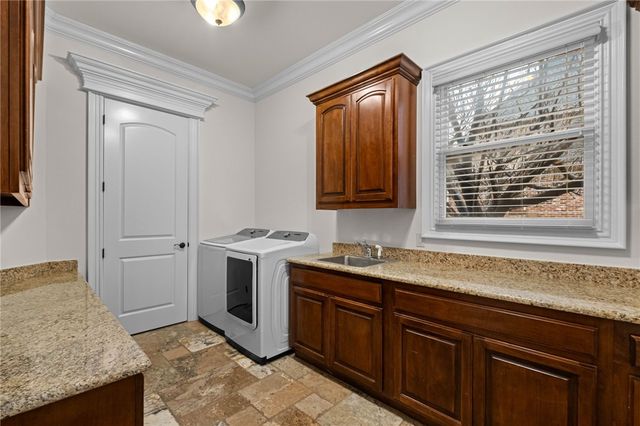 11 Oxford Drive, Rogers, AR 72758