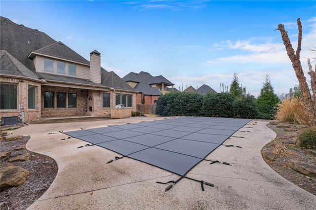 11 Oxford Drive, Rogers, AR 72758