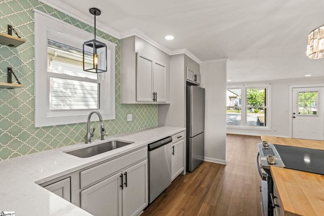 12 Hudson Street, Greenville, SC 29609