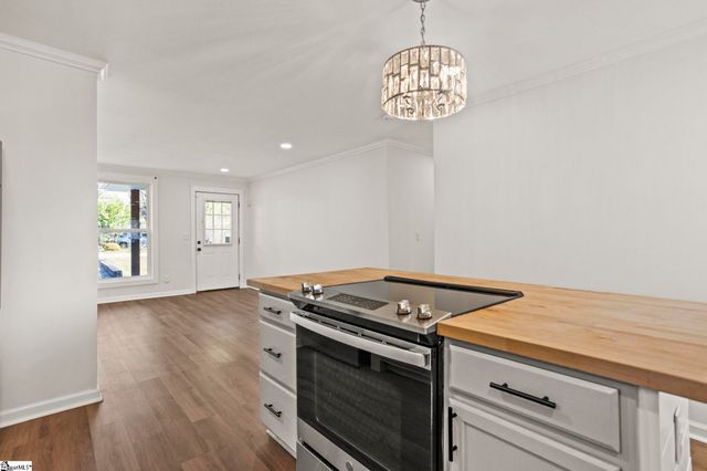 12 Hudson Street, Greenville, SC 29609