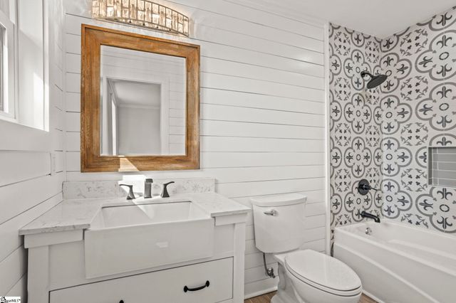 12 Hudson Street, Greenville, SC 29609