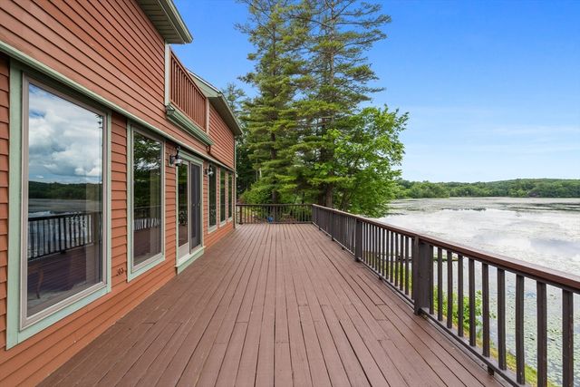 152 Kimball Rd, Amesbury, MA 01913