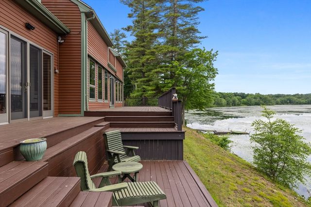 152 Kimball Rd, Amesbury, MA 01913