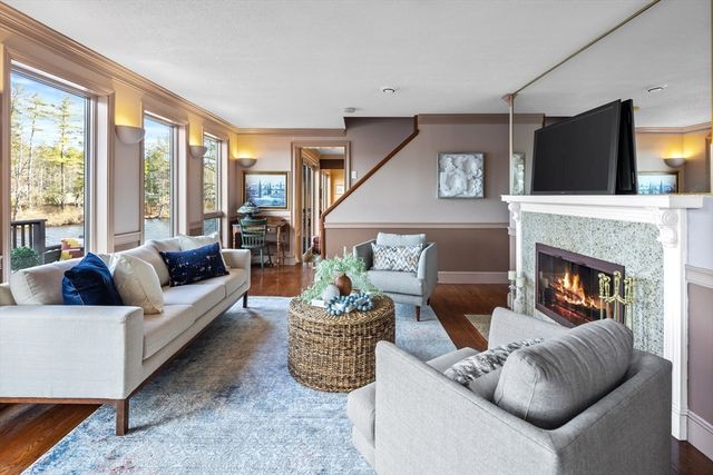 152 Kimball Rd, Amesbury, MA 01913