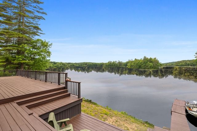 152 Kimball Rd, Amesbury, MA 01913