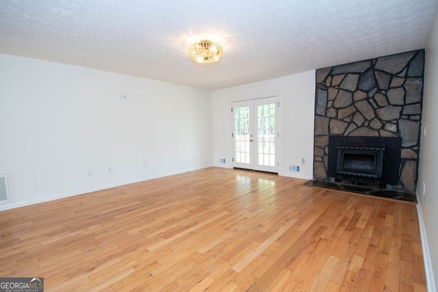 598 Beavers Road, Grantville, GA 30220