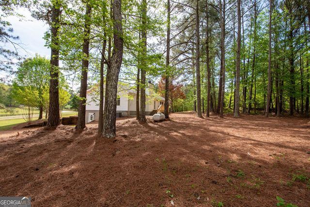 598 Beavers Road, Grantville, GA 30220