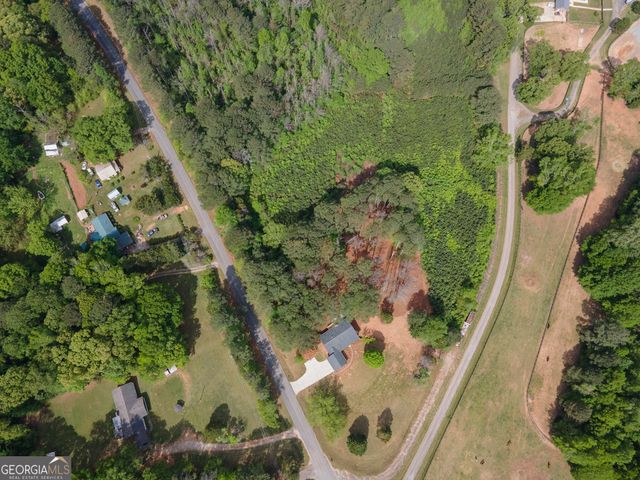 598 Beavers Road, Grantville, GA 30220