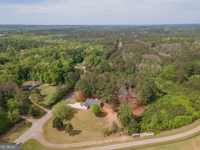598 Beavers Road, Grantville, GA 30220