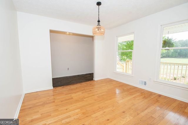 598 Beavers Road, Grantville, GA 30220