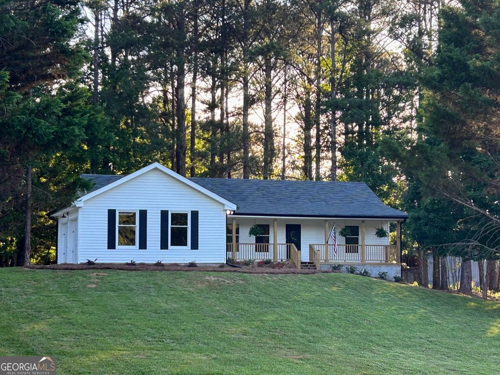 598 Beavers Road, Grantville, GA 30220