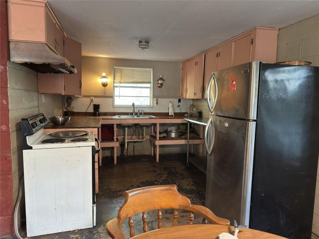 257 County Road 2142c, Cleveland, TX 77327