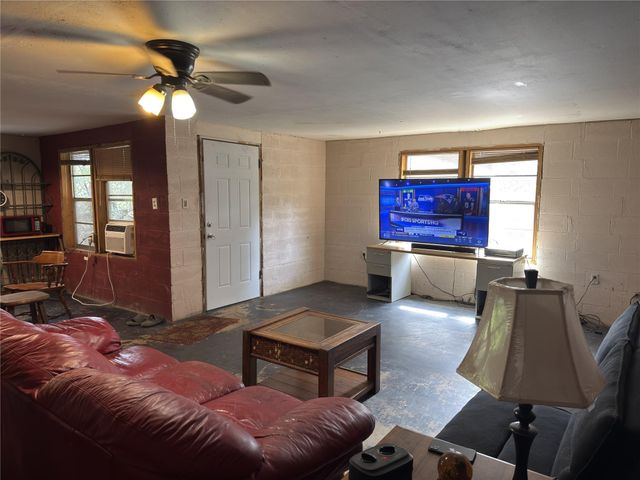 257 County Road 2142c, Cleveland, TX 77327