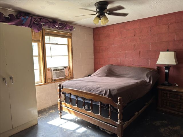 257 County Road 2142c, Cleveland, TX 77327