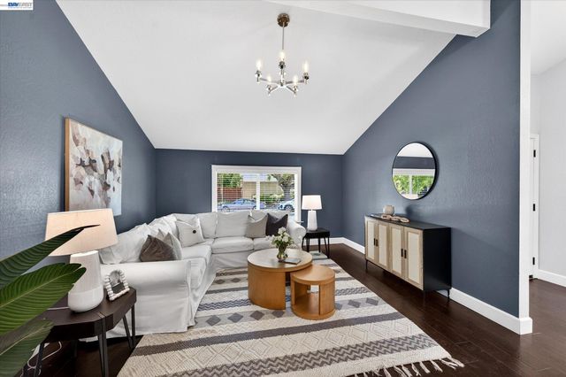 1434 Ridgewood Rd, Pleasanton, CA 94566