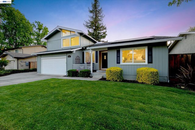1434 Ridgewood Rd, Pleasanton, CA 94566