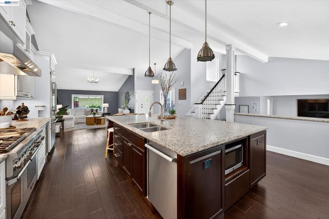 1434 Ridgewood Rd, Pleasanton, CA 94566