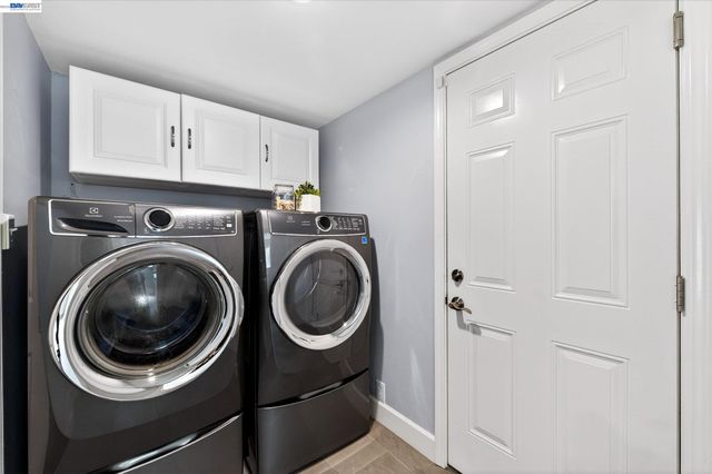 1434 Ridgewood Rd, Pleasanton, CA 94566