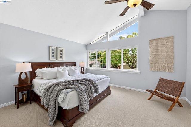 1434 Ridgewood Rd, Pleasanton, CA 94566