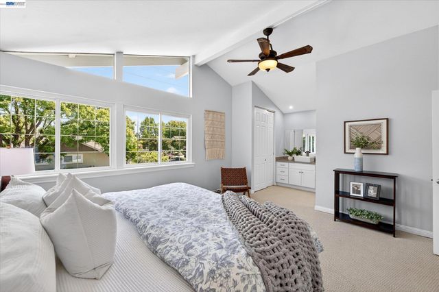1434 Ridgewood Rd, Pleasanton, CA 94566