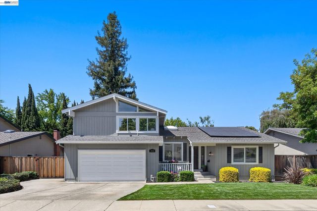 1434 Ridgewood Rd, Pleasanton, CA 94566