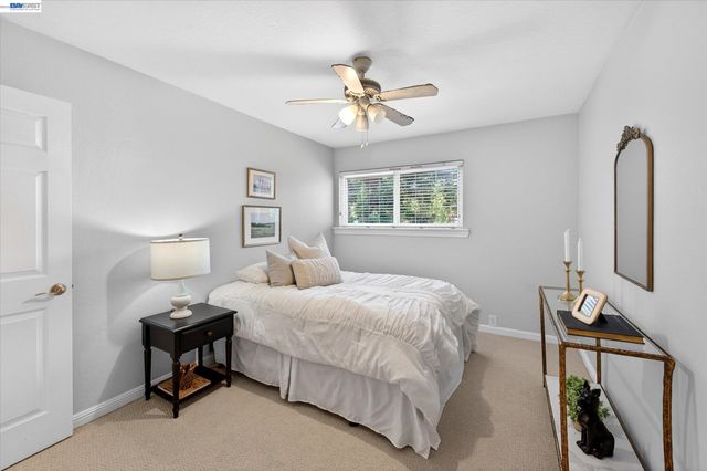 1434 Ridgewood Rd, Pleasanton, CA 94566