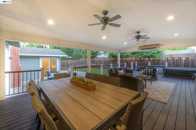 1434 Ridgewood Rd, Pleasanton, CA 94566