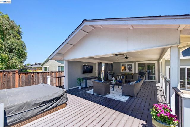 1434 Ridgewood Rd, Pleasanton, CA 94566