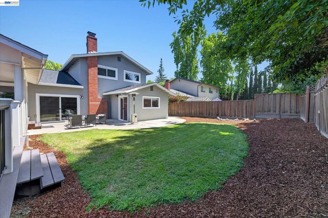 1434 Ridgewood Rd, Pleasanton, CA 94566
