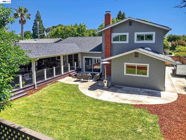 1434 Ridgewood Rd, Pleasanton, CA 94566