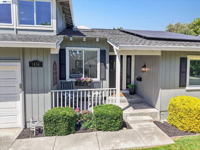 1434 Ridgewood Rd, Pleasanton, CA 94566