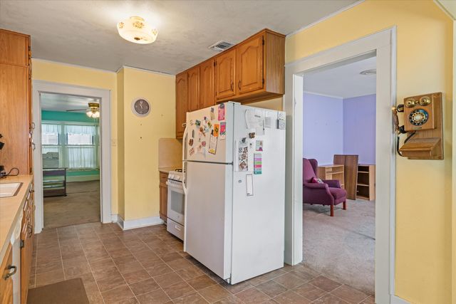 432 W High Street, Wills Point, TX 75169