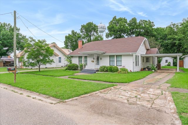 432 W High Street, Wills Point, TX 75169