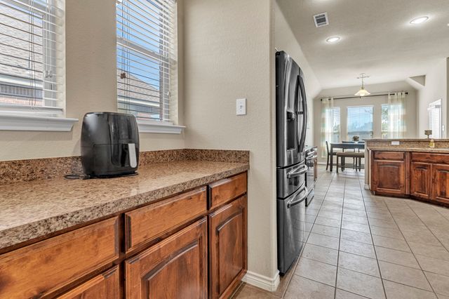 212 Goldeneye Drive, Desoto, TX 75115