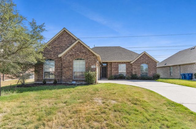 212 Goldeneye Drive, Desoto, TX 75115