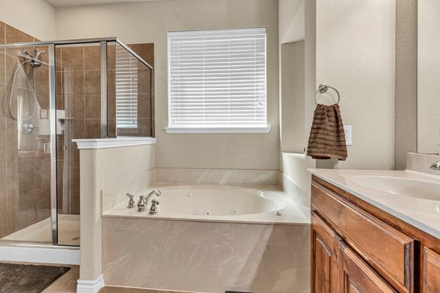 212 Goldeneye Drive, Desoto, TX 75115