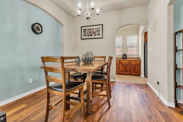 212 Goldeneye Drive, Desoto, TX 75115