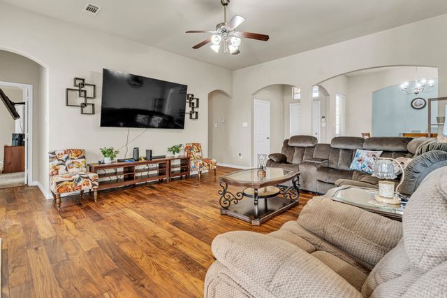 212 Goldeneye Drive, Desoto, TX 75115