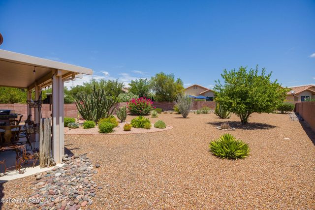 7706 W Madrigal Drive, Tucson, AZ 85743