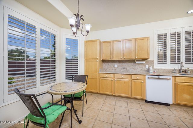 7706 W Madrigal Drive, Tucson, AZ 85743