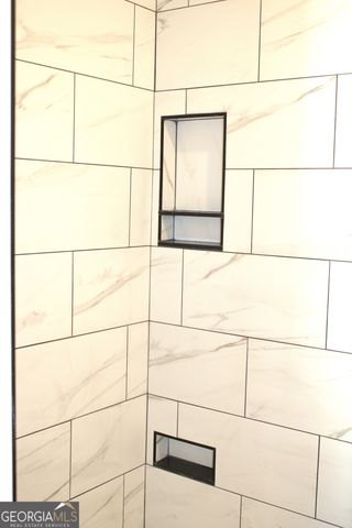 17 Fairview Station, Hartwell, GA 30643