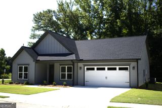 17 Fairview Station, Hartwell, GA 30643