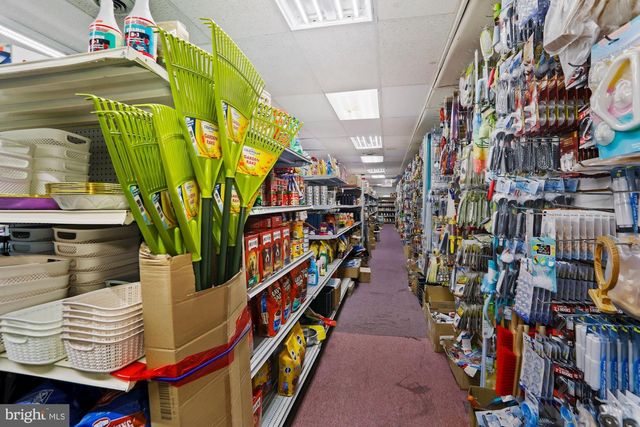 11 W BROAD ST, Palmyra, NJ 08065