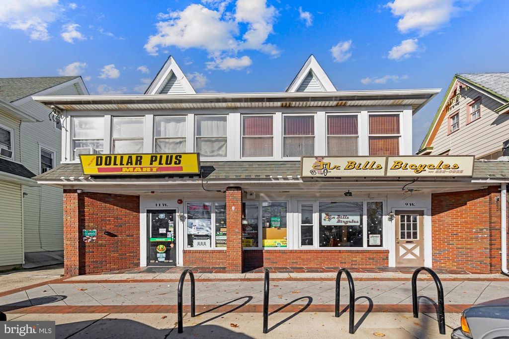 11 W BROAD ST, Palmyra, NJ 08065